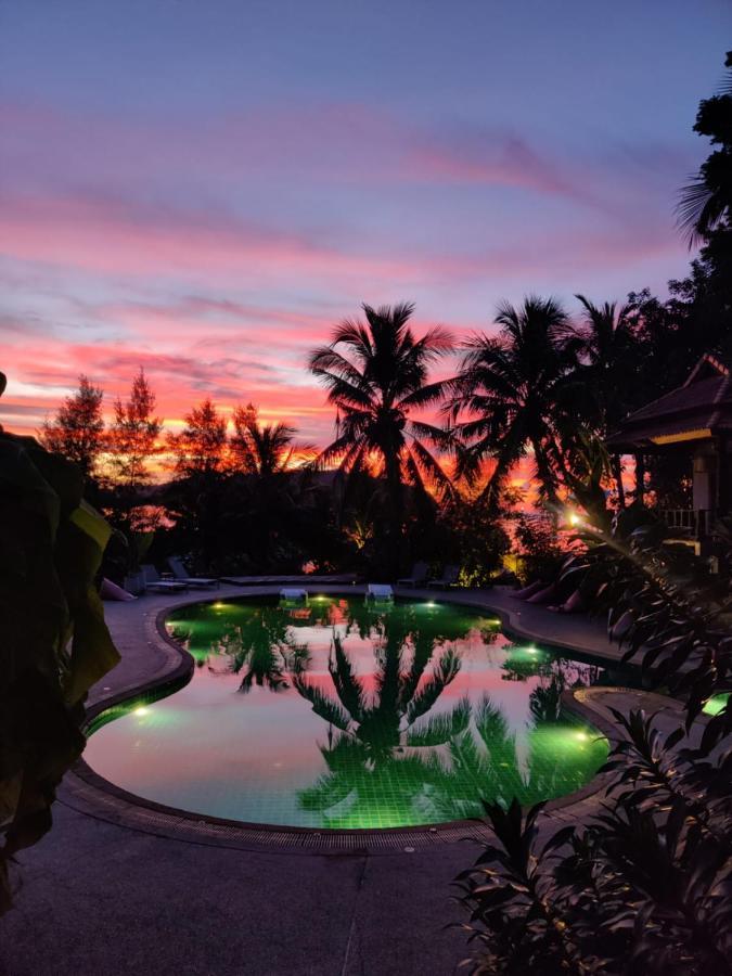 Red Pearl Beach Resort โฉลกหลำ ภายนอก รูปภาพ