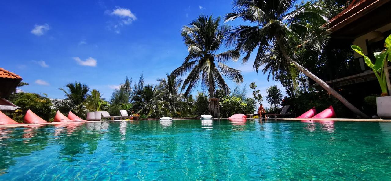 Red Pearl Beach Resort โฉลกหลำ ภายนอก รูปภาพ